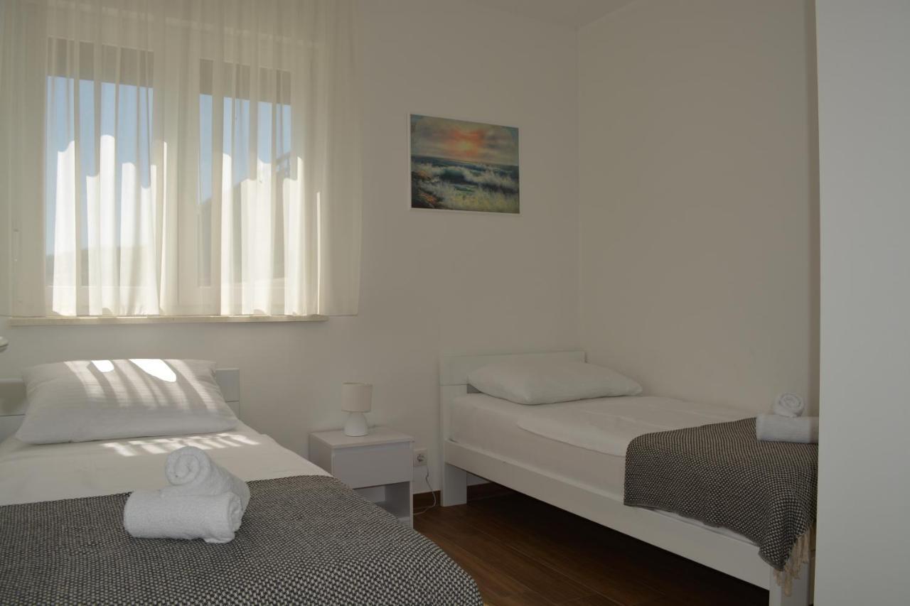 Apartments Antea Pag Town Εξωτερικό φωτογραφία